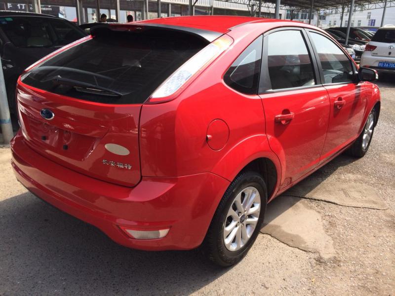 【浙江】2013年10月 福特 福克斯 经典两厢 1.