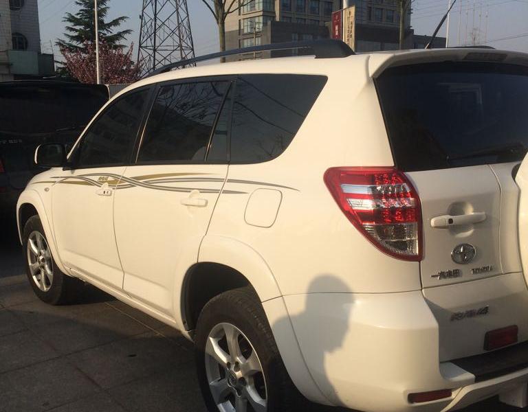 【烟台】2010年8月 丰田 rav4 2.4 豪华升级版 白色 手自一体