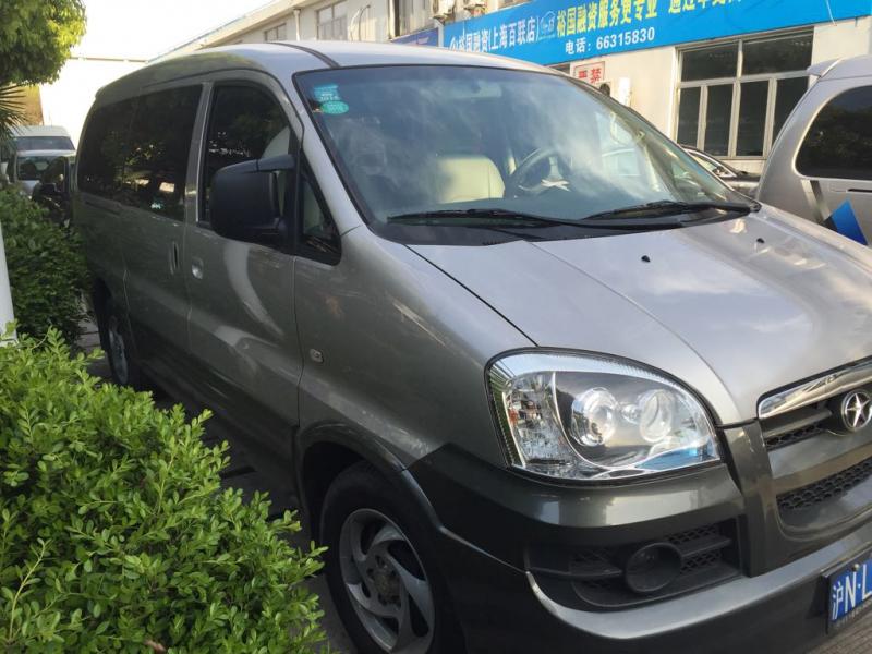 【上海】2013年7月 江淮 瑞风 祥和 2.4 标准型6-8座 银灰 手动挡
