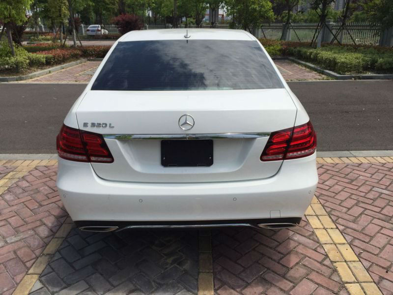 【宁波】2014年11月 奔驰最新款e200 白色 自动档