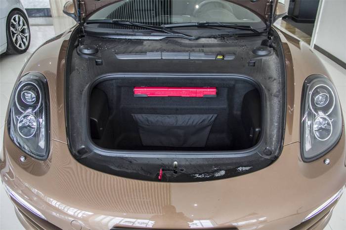 【成都】2014年3月 保时捷 911 2013款 boxster 2.7l 香槟色 自动档