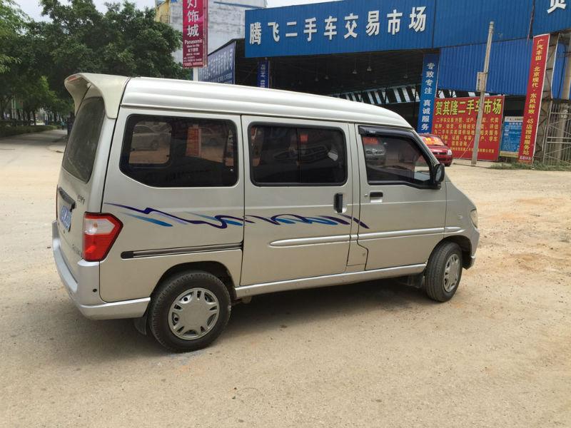 【贺州】2011年5月 五菱 五菱之光 1.1 6390a 标准型i型 银灰 手动挡