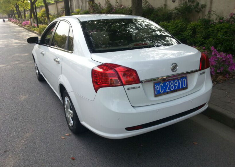 【上海】2012年1月 别克 凯越 1.6 lx 白色 自动档