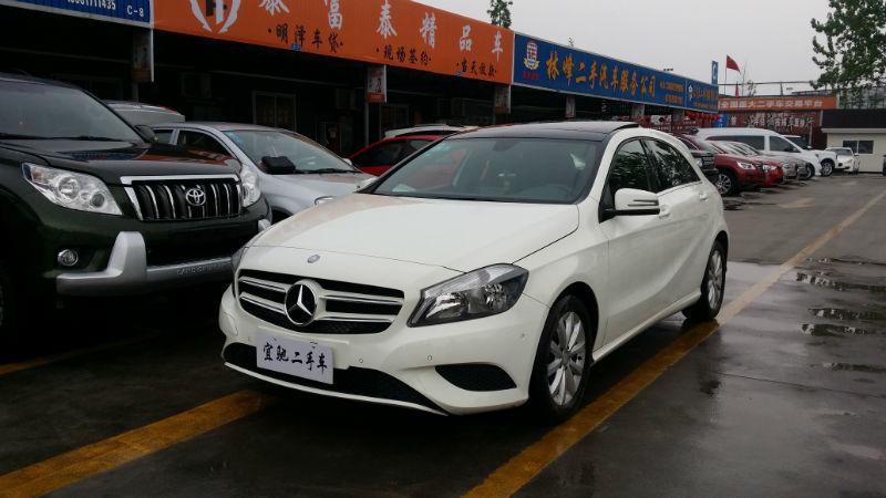 成都2014年4月奔驰奔驰a级2013款a18016t时尚型白色自动档
