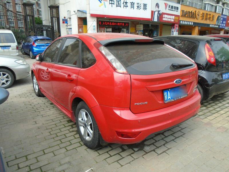 【南昌】2009年1月 福特 福克斯 1.8 舒适型 红色 手动挡