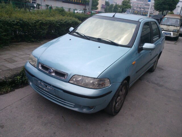 【温州】2003年5月 菲亚特 西耶那 1.3 edx 蓝色 自动档