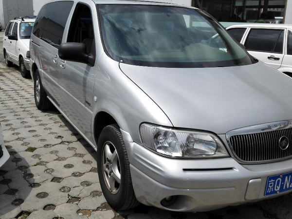 【北京】2003年11月 别克 gl8 3.0 ct 7座舒适版 自动档