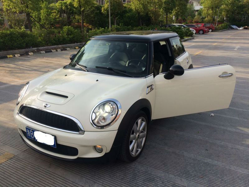 【寧波】2009年1月 寶馬 minicoopers1.6t 白色 手自一體