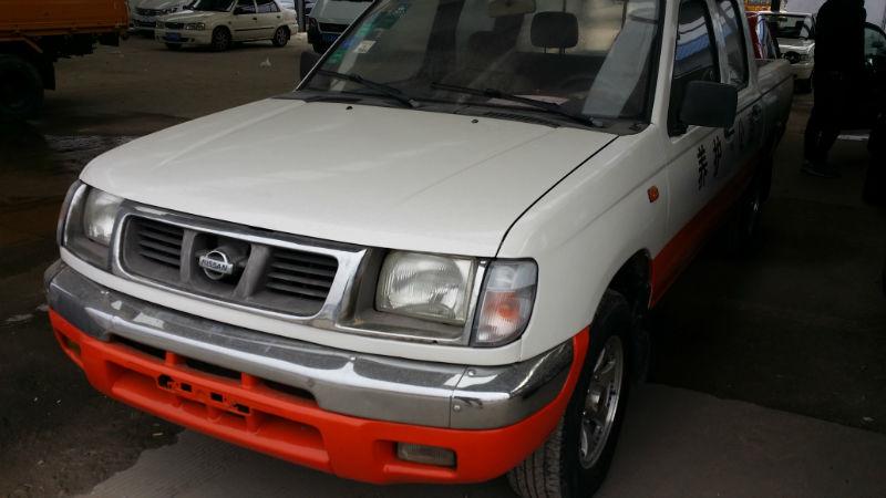 【徐州】2005年10月 尼桑皮卡d22 白色 手动挡