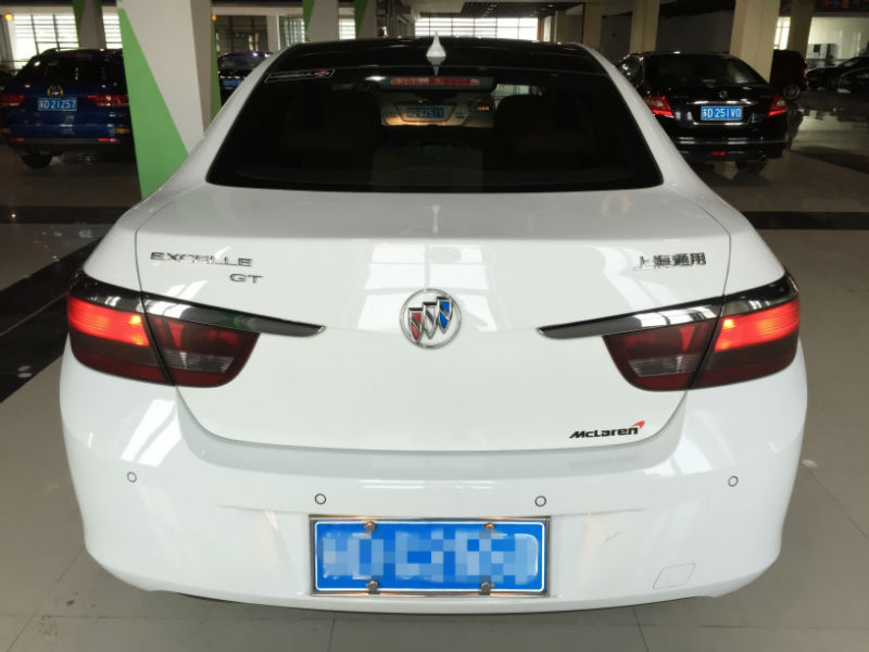 【常州】2013年9月 别克 英朗 gt 1.6l 自动时尚版 白色 自动档
