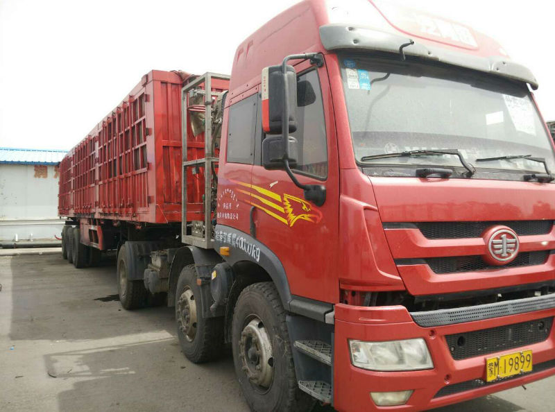 【巴彦淖尔】2013年6月 解放新悍威lng双导向半挂车 红色
