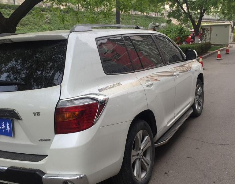 【榆林】2011年9月 丰田 汉兰达 2.7 两驱5座运动版 白色 手自一体