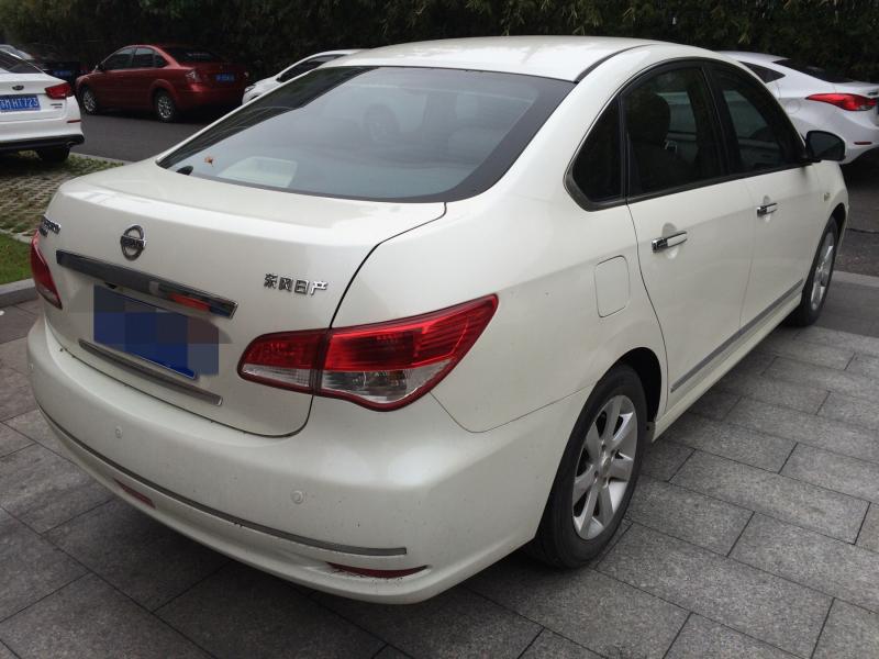 【南通】2011年1月 日产 轩逸 2011款1.6自动豪华版 白色 自动档