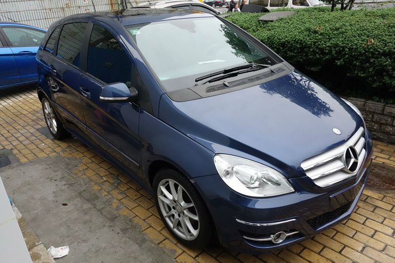 【宁波】2011年8月 奔驰b200 蓝色 手自一体