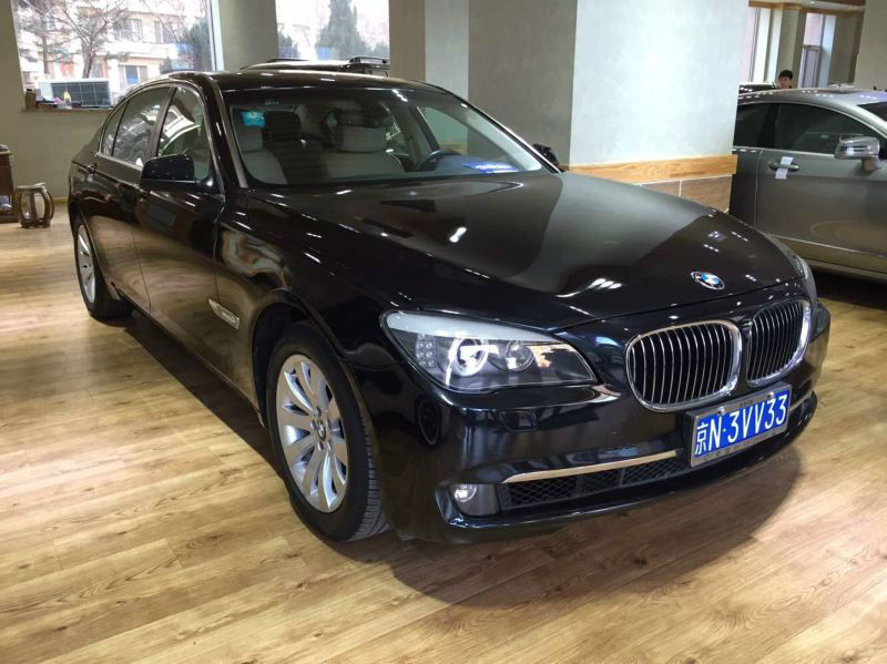【大连】2009年6月 宝马 宝马7系 宝马7系 09款 740li尊贵型 黑色 手