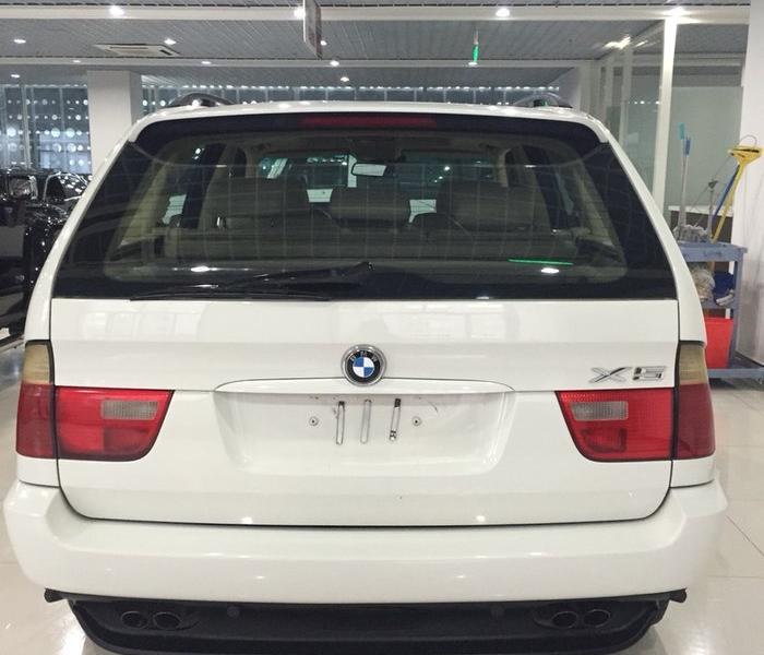 【上海】2002年11月 宝马 宝马x5 2000款 宝马x5 4.4i 白色 自动档