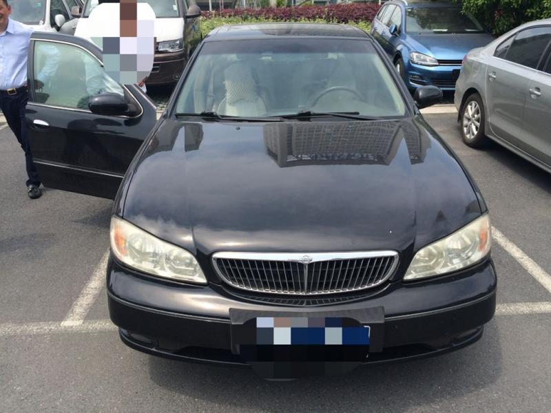 【杭州】2000年8月 日产 风度 a33 2.0 黑色 自动档