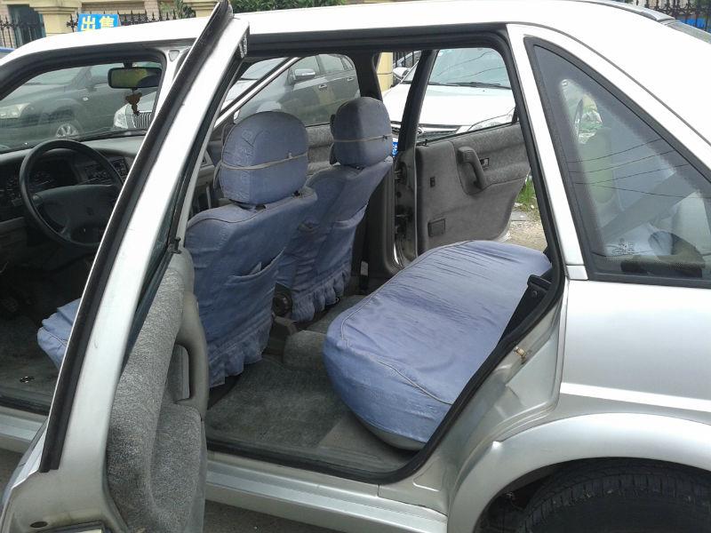 【上海】2000年6月 大众 桑塔纳 2000 1.8 gsi 时代超人 银灰 手动挡