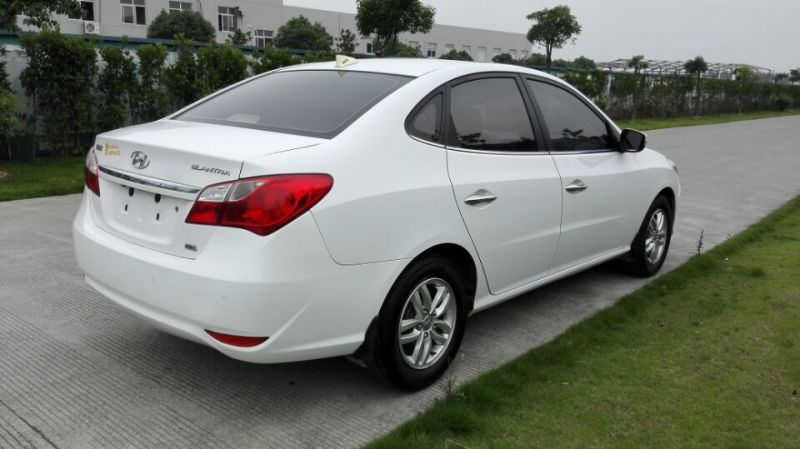 【宁波】2013年11月 现代 悦动 伊兰特 1.6 豪华型 白色 手动挡