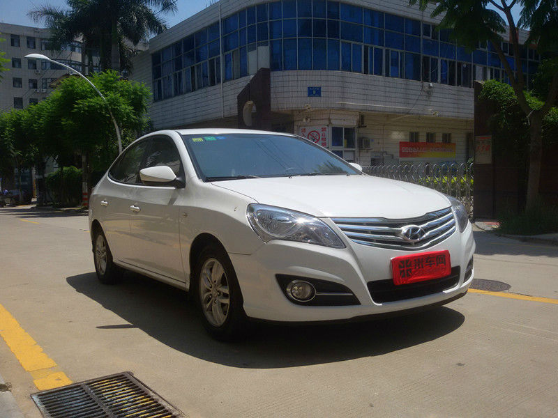 【厦门】2012年7月 现代 悦动 1.6 舒适型 白色 自动档