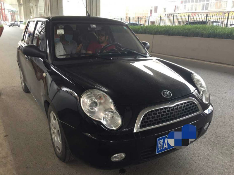 【武汉】2013年1月 力帆 320 1.3 冠军版舒适型 黑色 手动挡