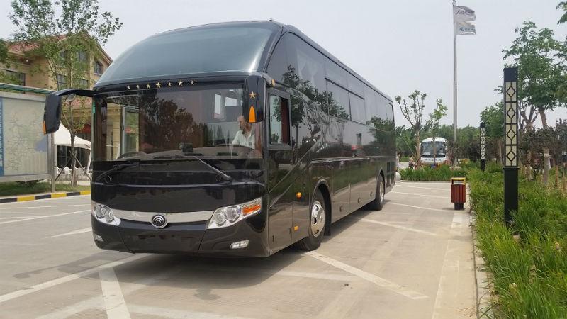 【石家庄】2014年10月 宇通商务房车 黑色 手动挡