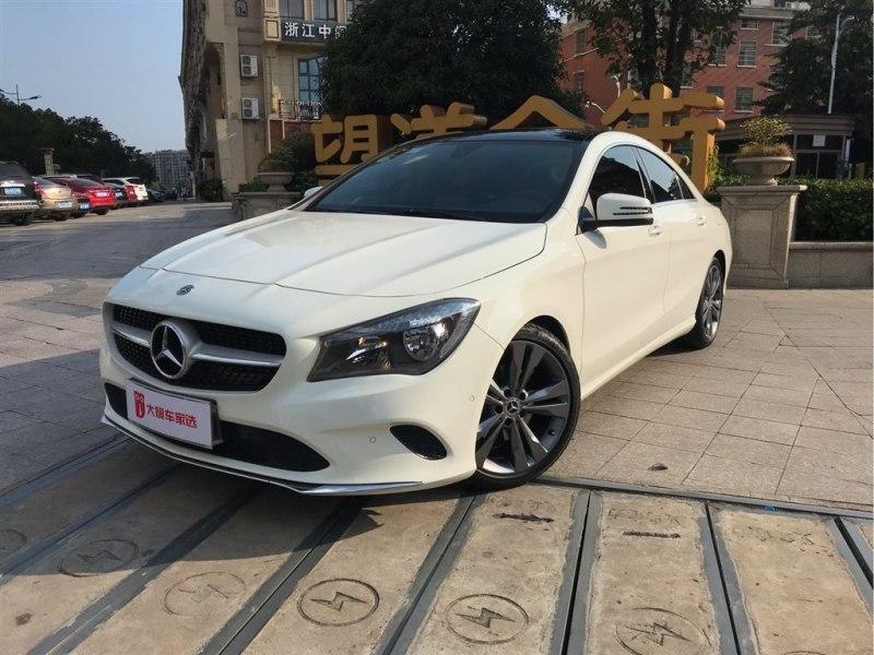 【金华】2017年11月 奔驰 奔驰cla级 2017款 cla 200 动感型 白色