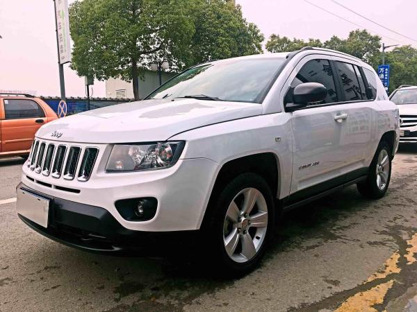 Jeep 指南者  2013款 2.0L CVT 运动版 两驱