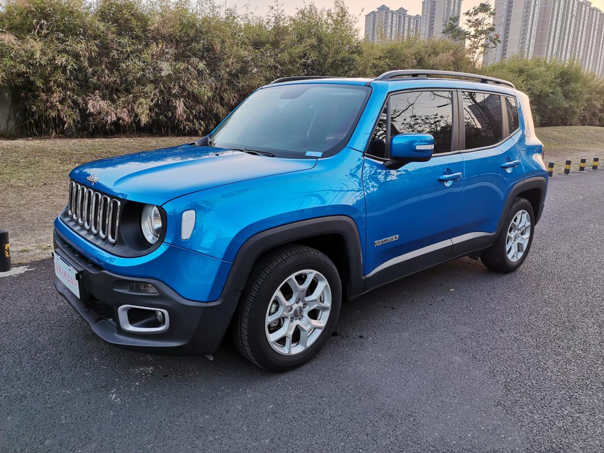 【长沙】2017年7月 jeep 自由侠 2017款 180t 自动高能版 蓝色 自动档