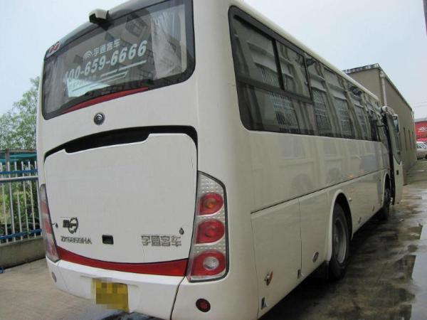 【南京】2009年11月 宇通客车 白色 手动挡