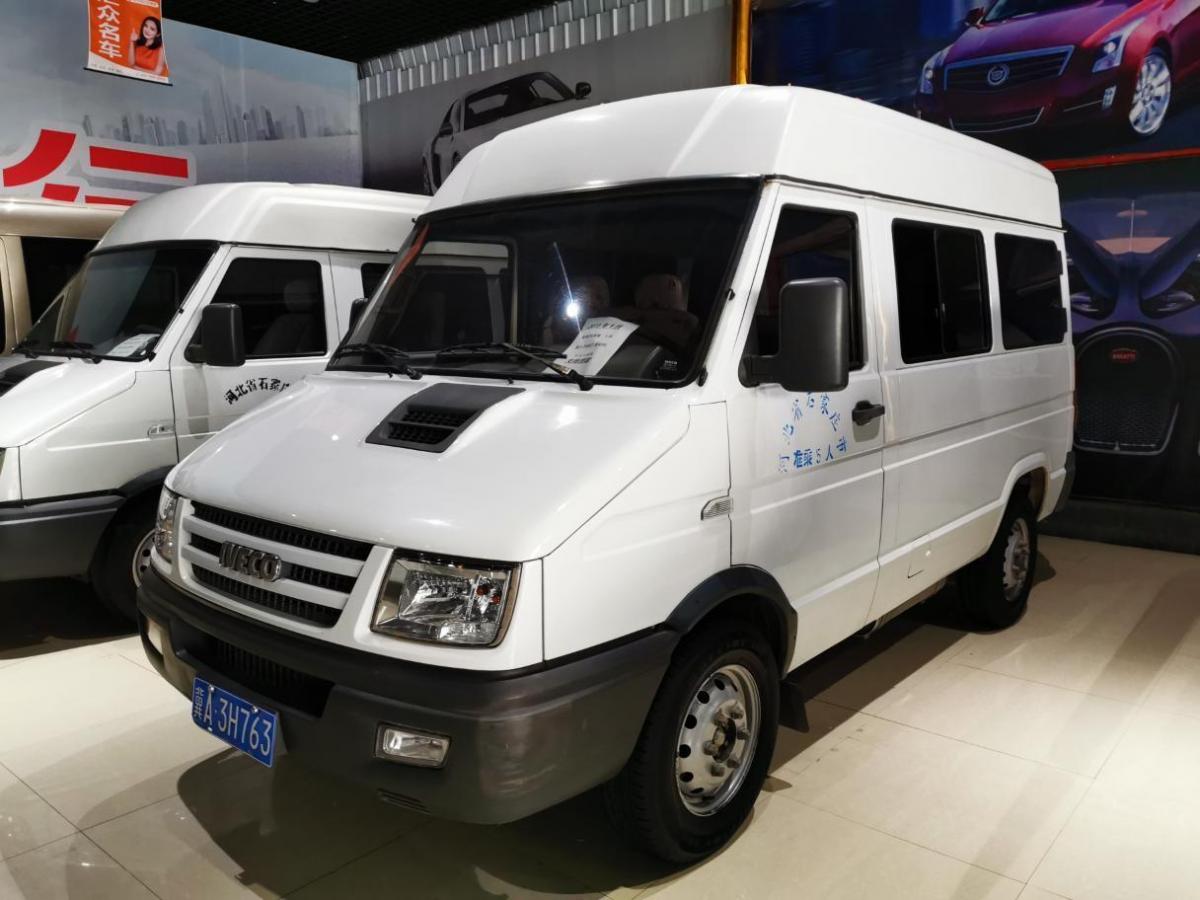 石家庄2015年9月依维柯得意2014款25ta35nj6484acm47z4白色手动挡