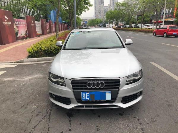 奥迪 奥迪A4L  2010款 A4L 2.0T技术型