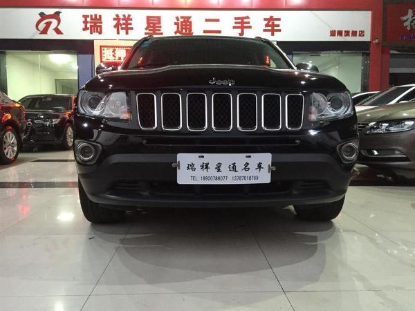 Jeep 指南者 2.4L 四驱豪华版