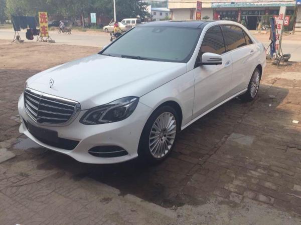 【济宁】2014年8月 奔驰 e级 e300 3.0时尚型豪华版 白色 手自一体