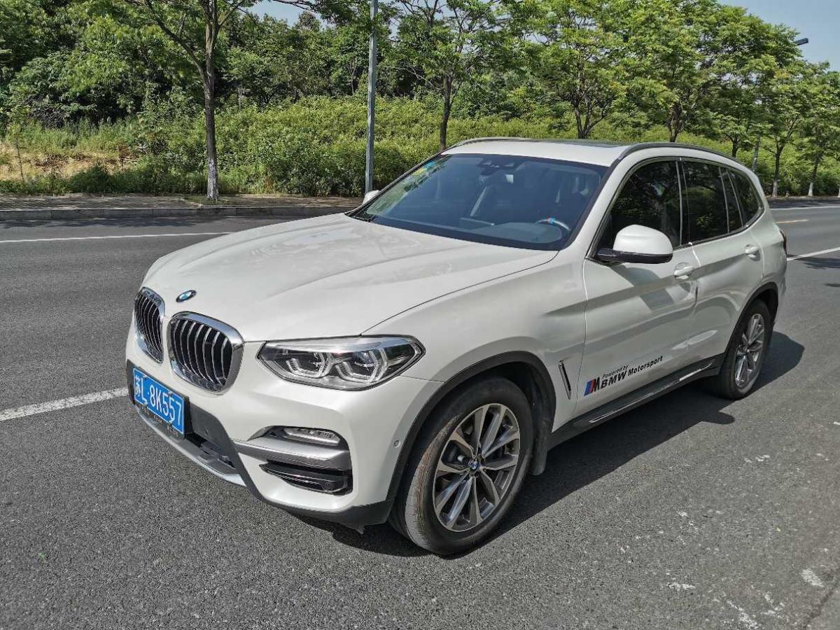 镇江2018年12月宝马宝马x32018款xdrive25i豪华套装国v白色手自一体