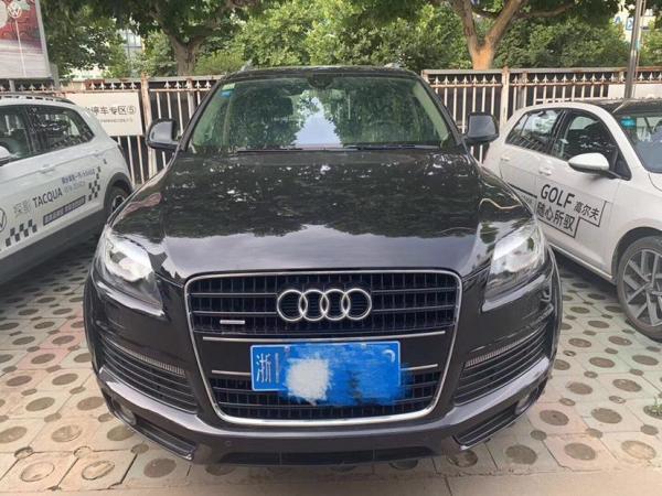 奥迪 奥迪Q7  2007款 4.2 FSI quattro 豪华型