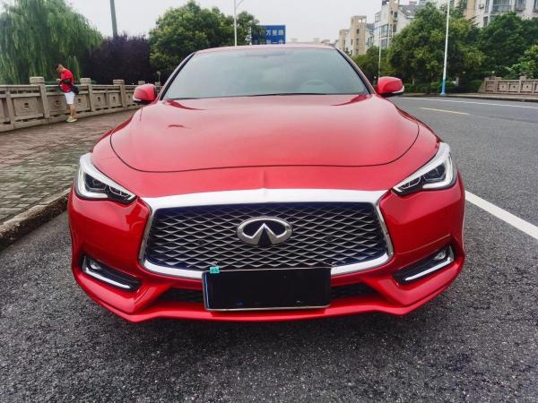 英菲尼迪 Q60  2019款 2.0T 豪华版