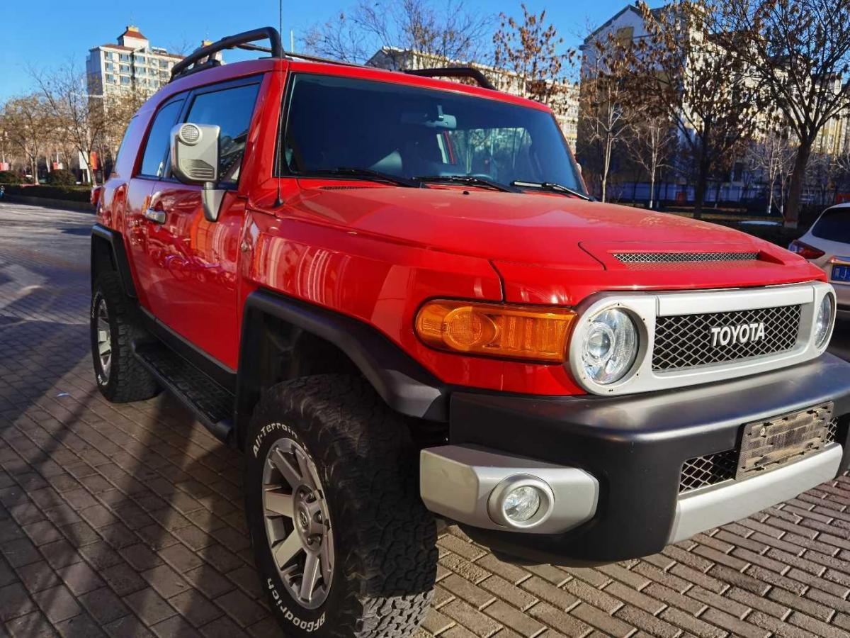 沧州2018年7月丰田fj酷路泽2013款40l红色自动档