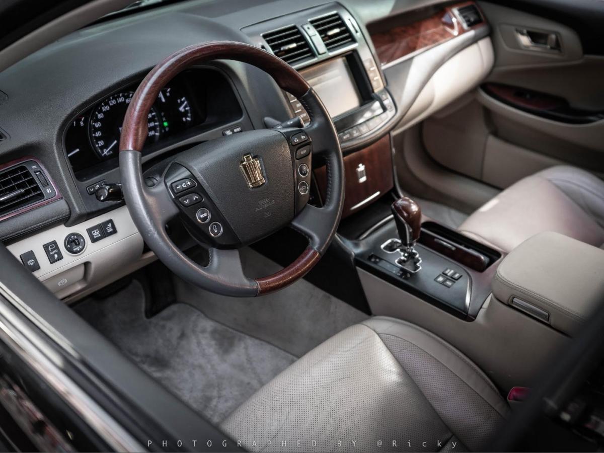 丰田 皇冠 2010款 v8 4.3l royal saloon vip图片
