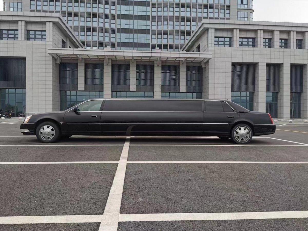 凯迪拉克加长礼宾车 4.6排量图片