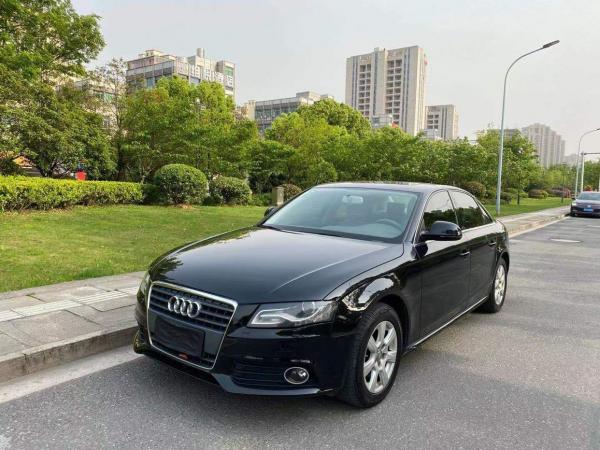 奥迪 奥迪A4L  2010款 2.0 TFSI 标准型