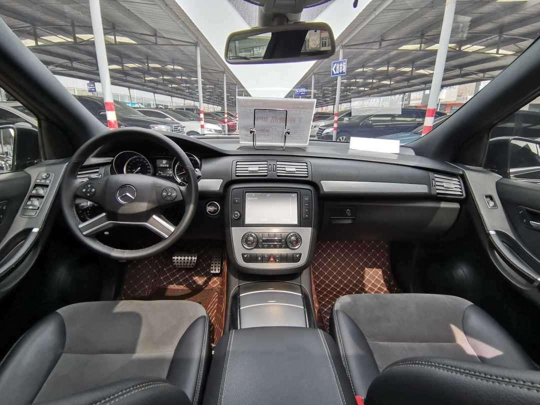 2016年8月奔驰 奔驰R级  2014款 R 320 4MATIC 商务型