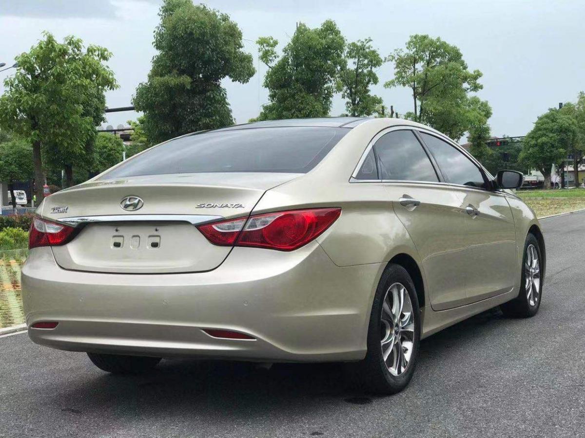 【衢州】2011年10月 现代 索纳塔 2011款 2.0l 自动至尊版 手自一体