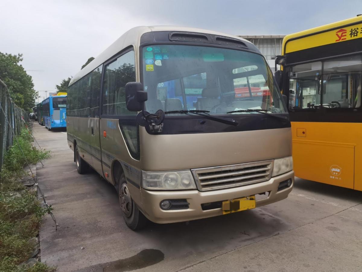 【深圳】2013年3月 特价23座非营运江铃中巴 手动挡