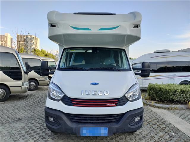 2020款 凯伦宾威依维柯欧胜c型房车 图片