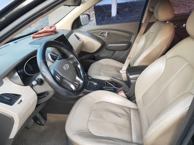 现代ix35 2010款 2.0l 自动两驱精英版gls图片