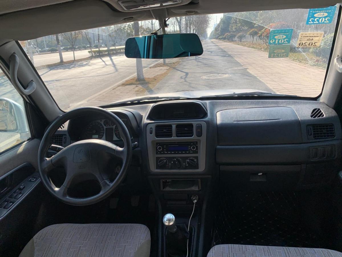 猎豹 飞腾  2010款 时尚版 2.0l 两驱舒适型图片