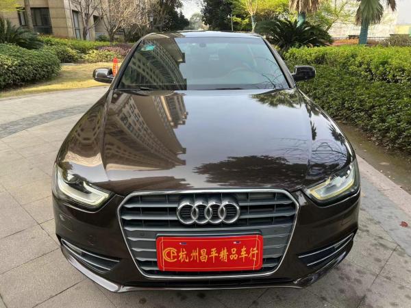 奥迪 奥迪A4L  2015款 30 TFSI 自动舒适型