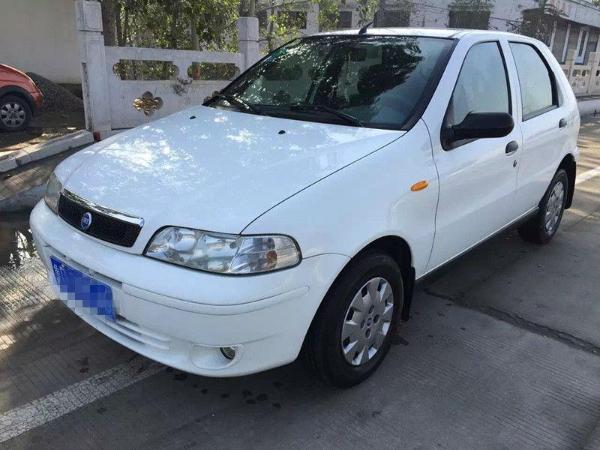 【枣庄】2005年9月 菲亚特 派力奥 1.5 fx 白色 手动挡