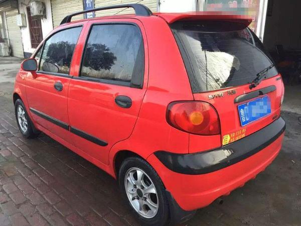 【枣庄】2006年12月 雪佛兰 乐驰 0.8 红色 手动挡